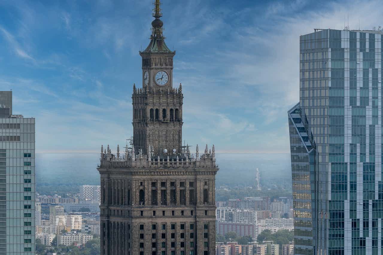 ורשה: פנינת התרבות וההיסטוריה של פולין